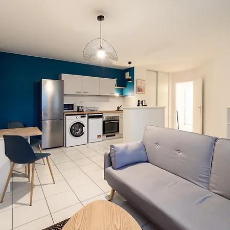 Apartment Le Gogh ~ Parking ~ Balcon ~ Arrivee Autonome *