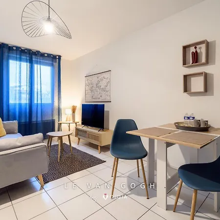 Apartment Le Gogh ~ Parking ~ Balcon ~ Arrivee Autonome *